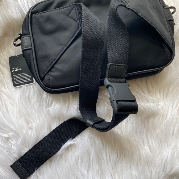 black sherpa lululemon fanny pack